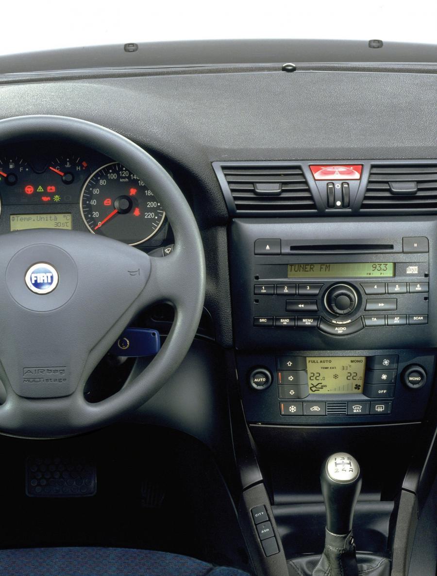 Fiat Stilo 2002 года  (фото 18 из 177)